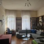 Central Cozy Apartment