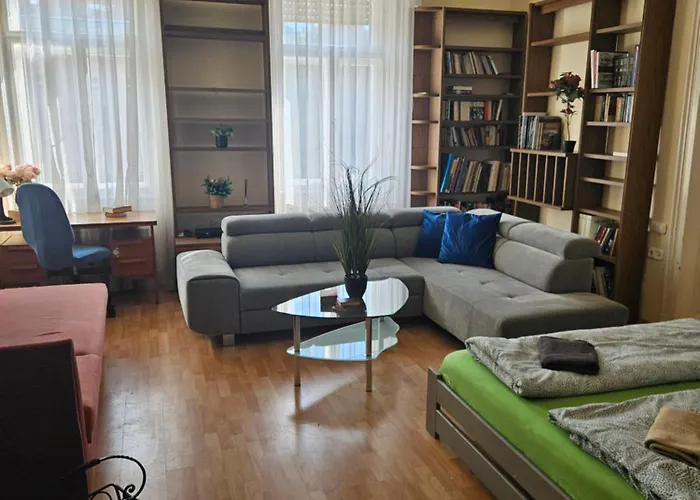 Central Cozy Apartment